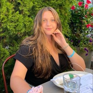 Meet your Posher, Charlotte